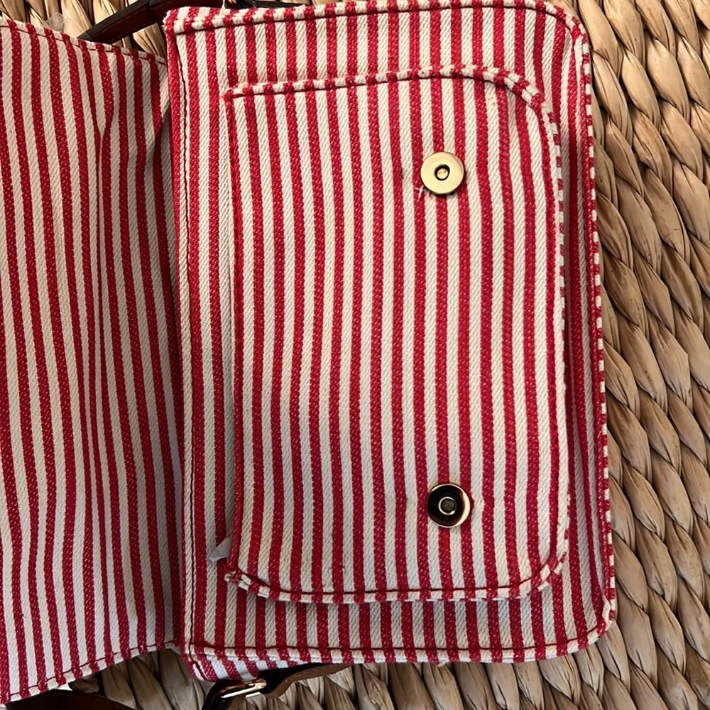 Red and white striped bag brand new. Bought at Vintage Hills Boutique - Picture 3 of 4